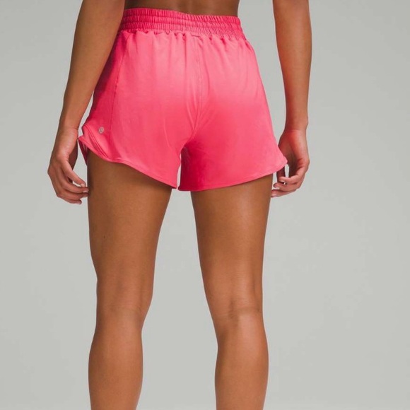 lululemon athletica hotty hot shorts - Picture 2 of 7